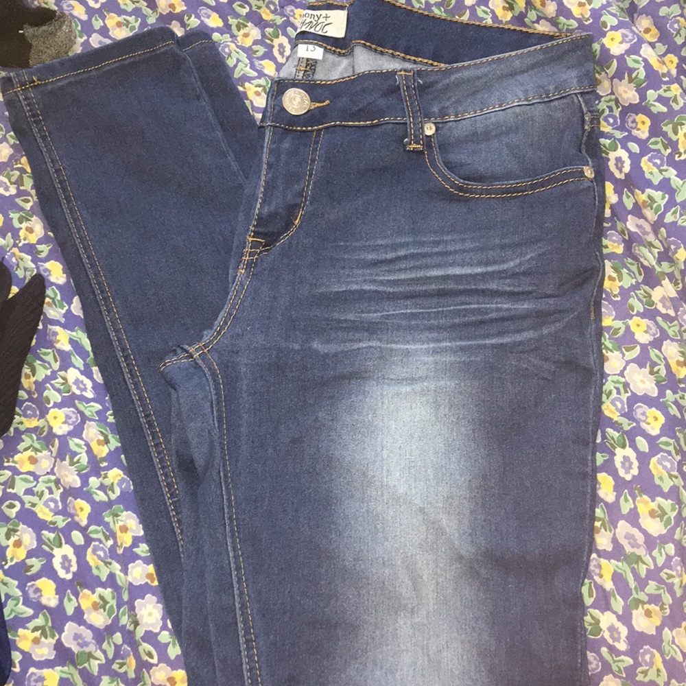 Juniors size 13 skinny jeans